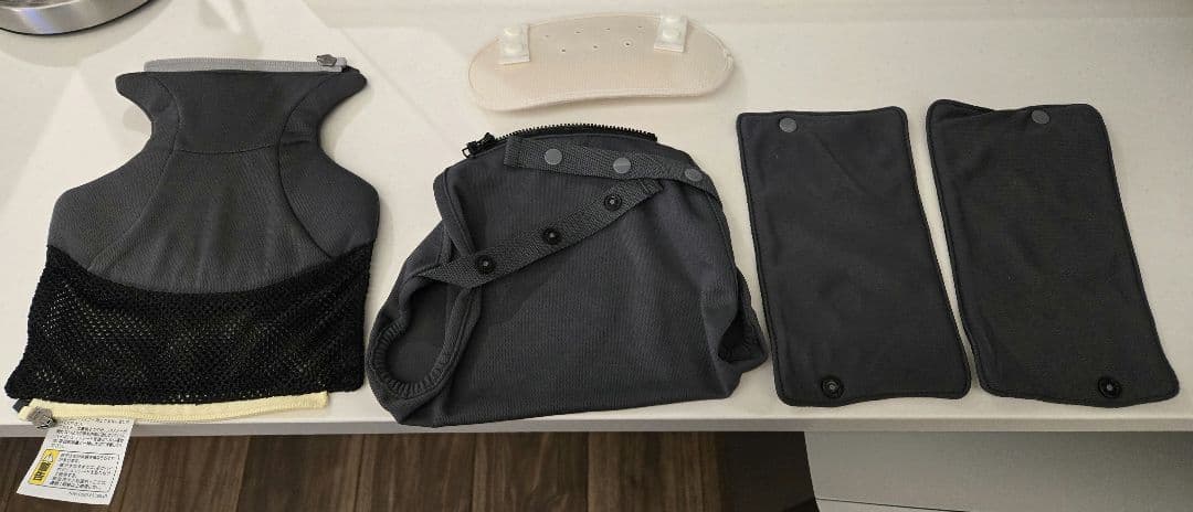 【お盆期間中のみ値引き】【使用少美品除菌済み】アップリカ ラクリス ダークグレー