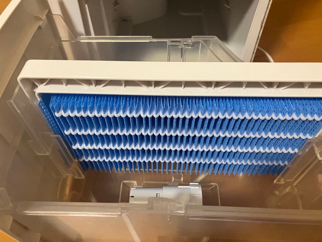 シャープSHARP除加湿空気清浄機 KI-PD50-Wプラズマクラスター 中古品