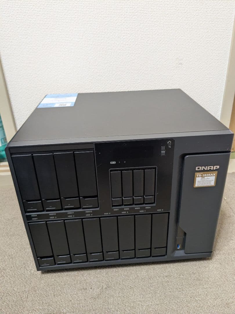 外付けハードディスク・ドライブ QNAP TS-1635AX 16-bay NAS