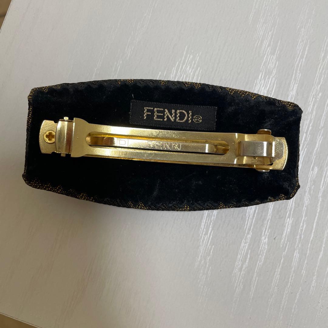 FENDIバレッタ