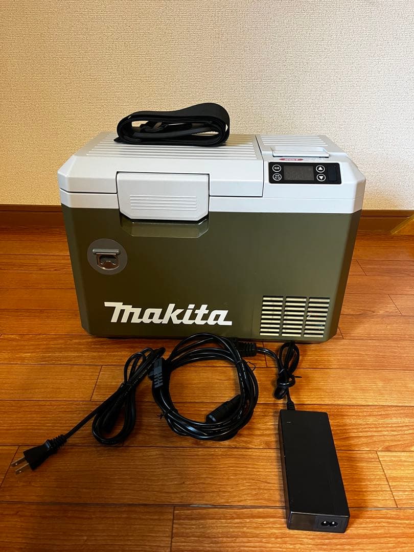 マキタ　充電式保冷温庫　 CW003G 7L