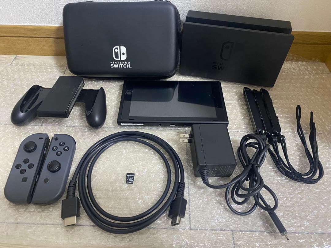 【美品】Nintendo Switch 本体 + 付属品