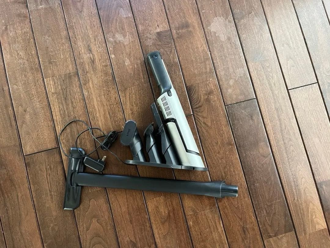 Shark コードレス ハンディクリーナー クレージュ充電器付き　状態良好