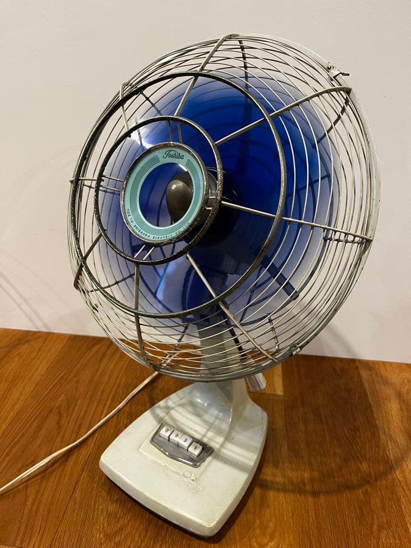 TOSHIBA 昭和扇風機　稼働・首振り確認済み　透明濃紺