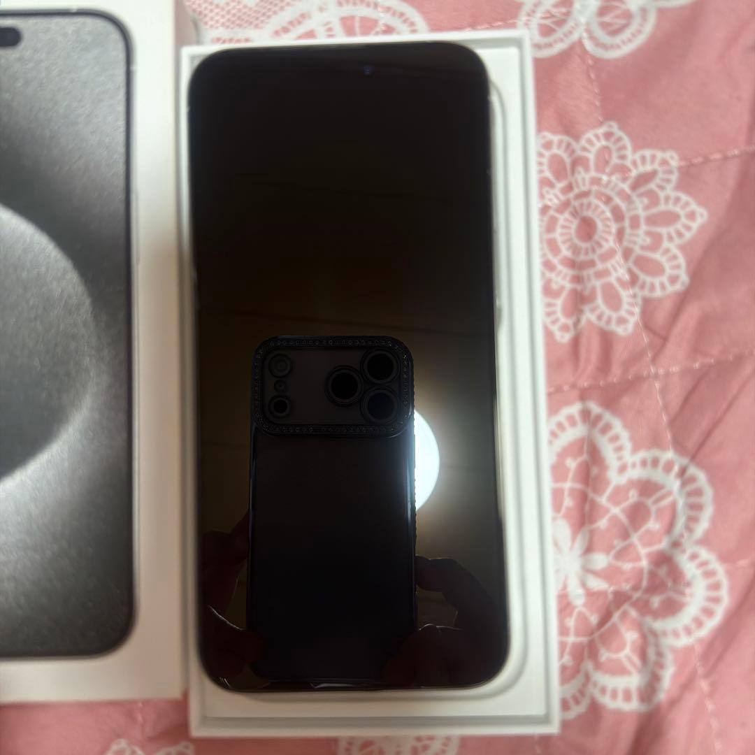 Apple iPhone 15 Pro Max 1TBシルバー 本体 Simフリ