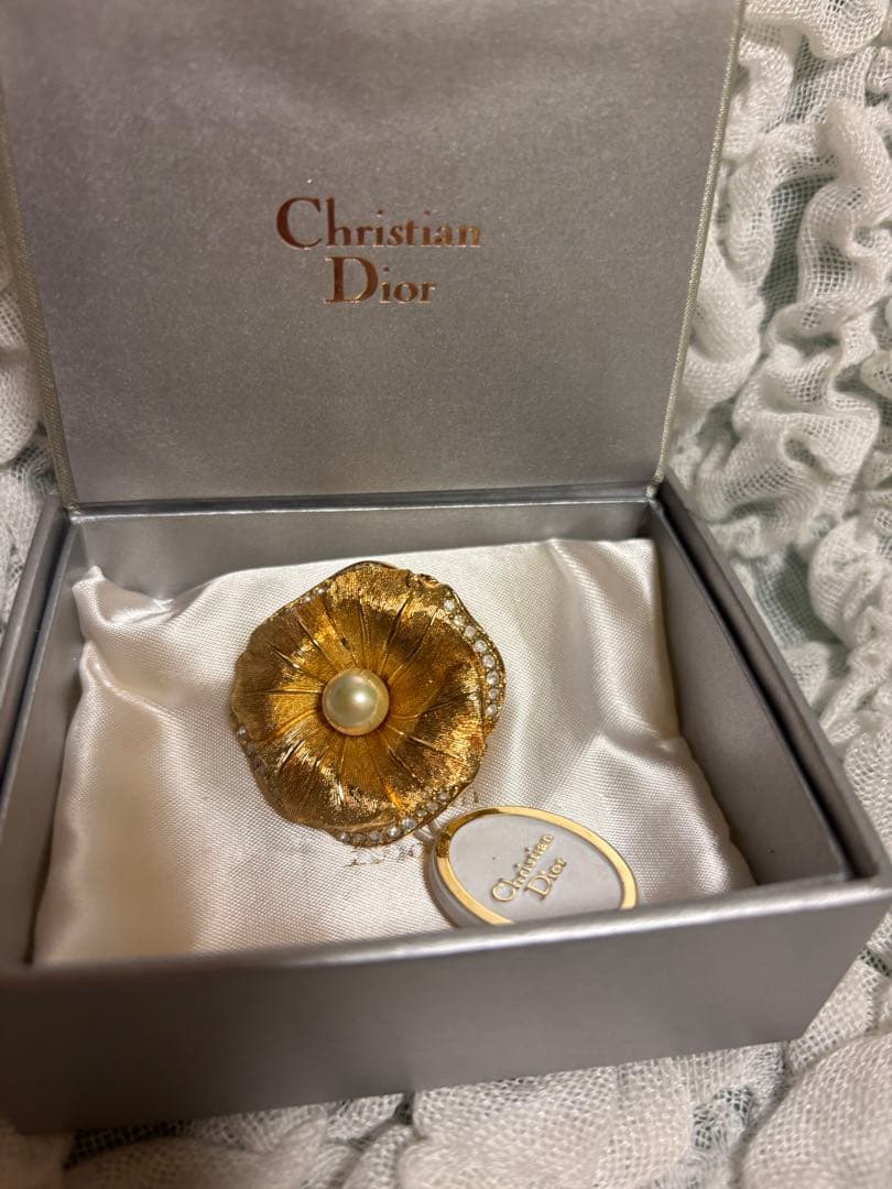 新品未使用　クリスチャンディオール　ブローチ