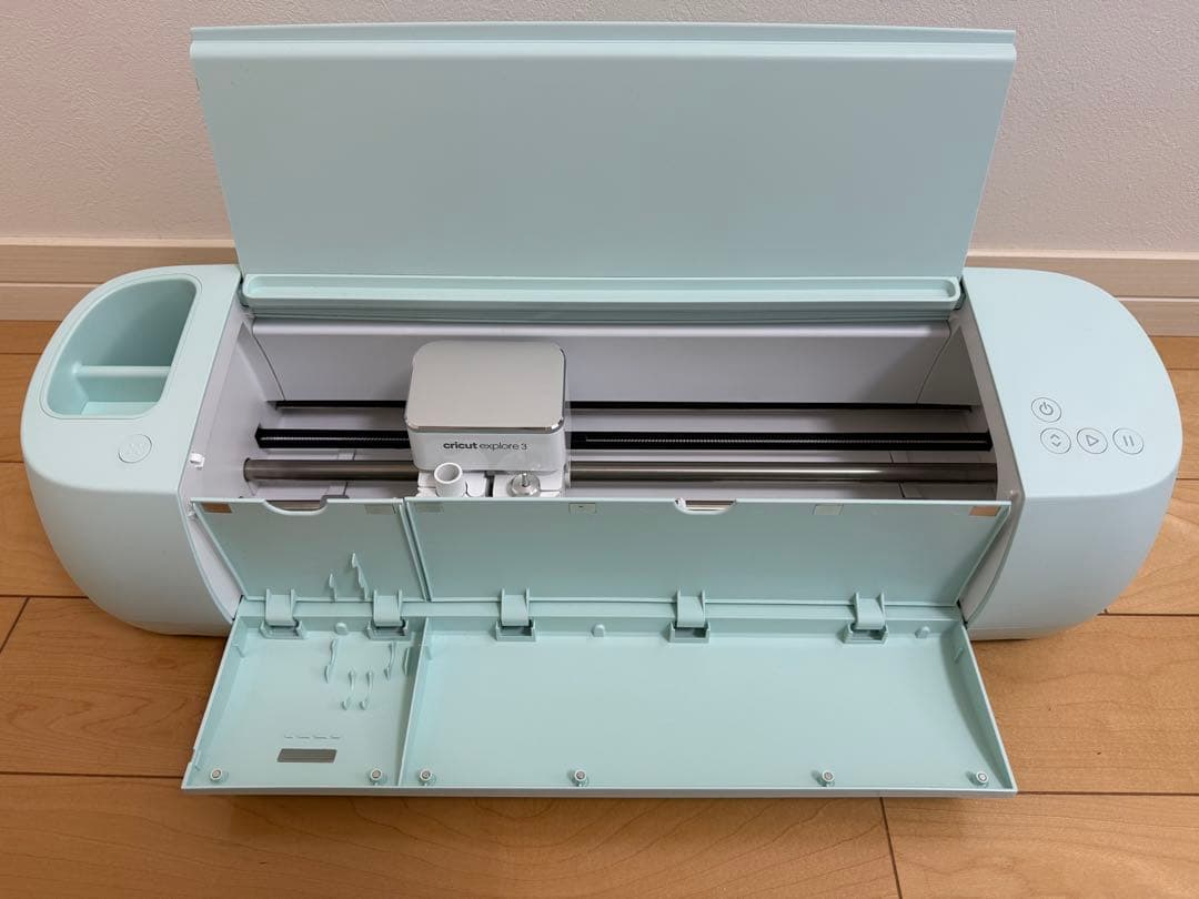 Cricut Explore 3カッティングマシン