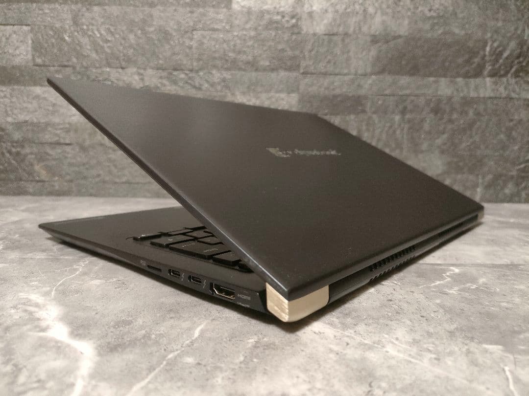 美品 dynabook corei5 第10世代 メモリ16 新品NVMeSSD