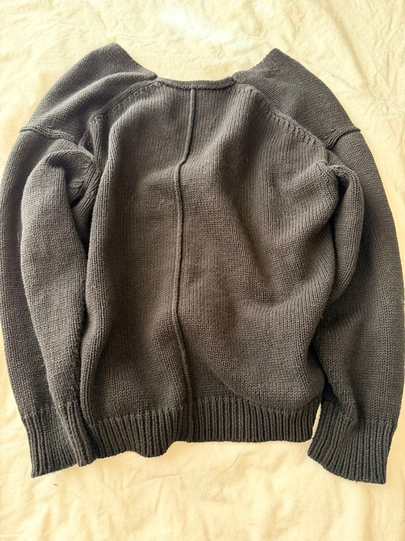 ebure 黒　コットンカシミア混　Vネック長袖ニット