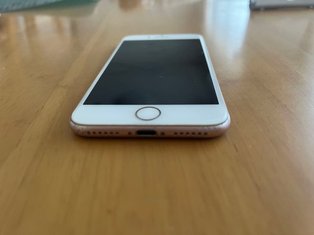 Apple iPhone 8 本体 Gold