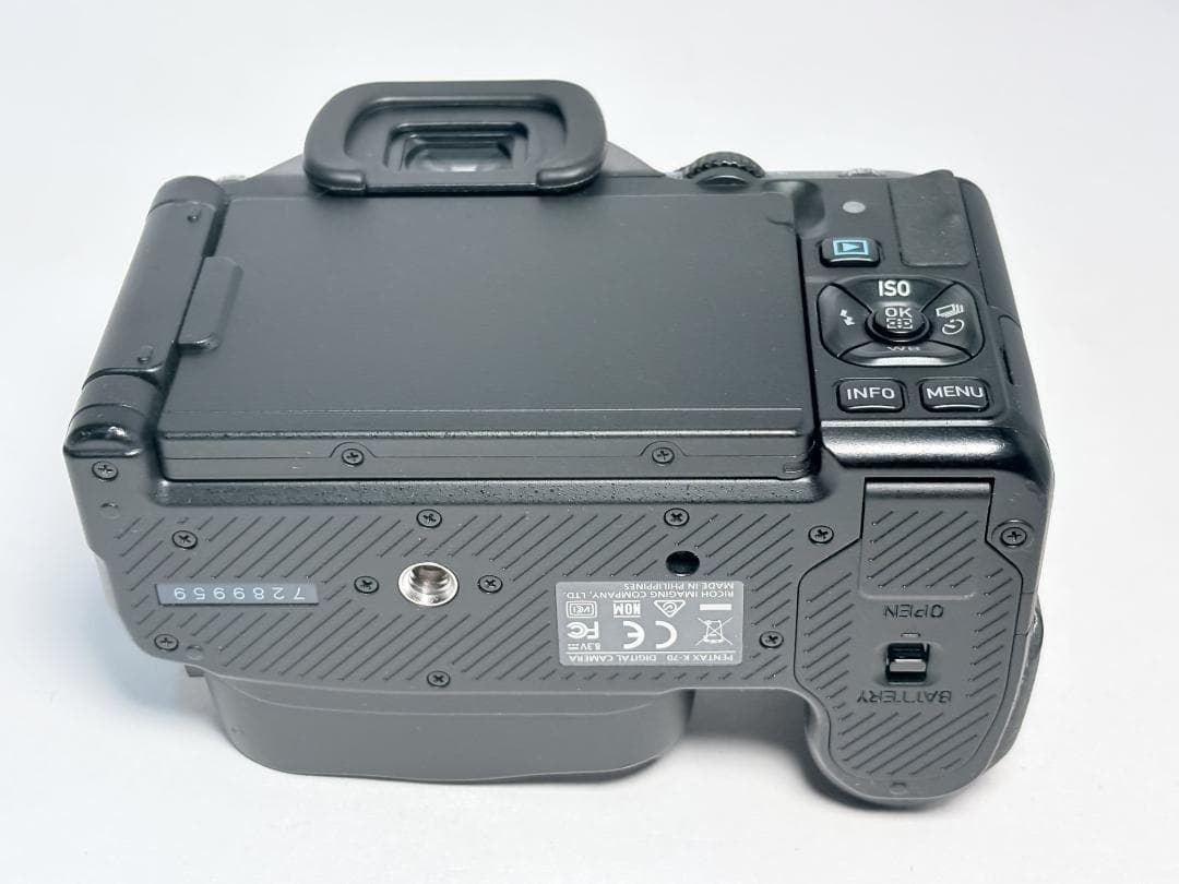 僅か3402ショット 元箱付き ペンタックス K-70 ボディ ブラック