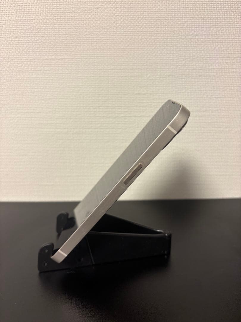 iPhone 13 スターライト 256GB 本体