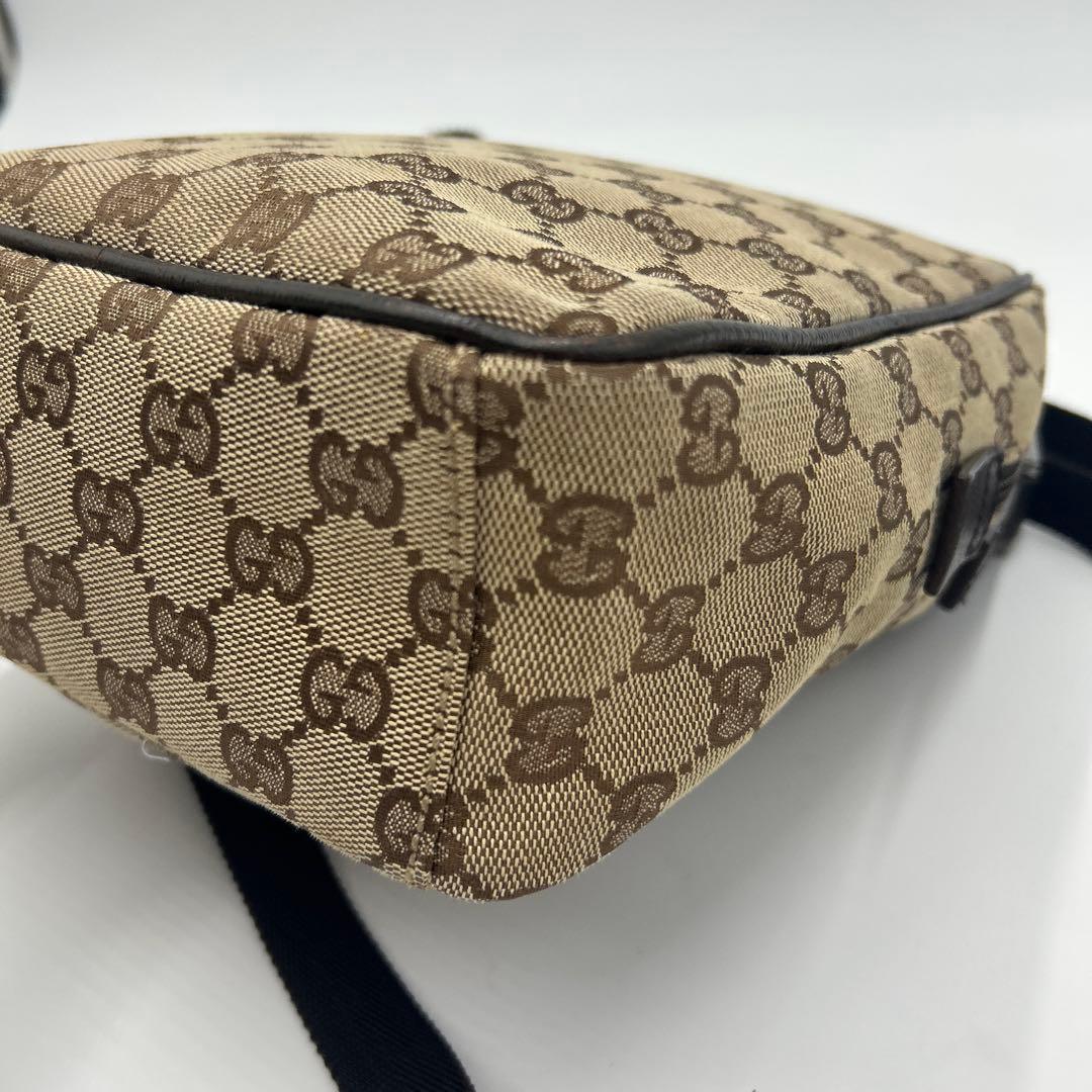GUCCI グッチ GGキャンバス ショルダーバッグ　レザー　ロゴ