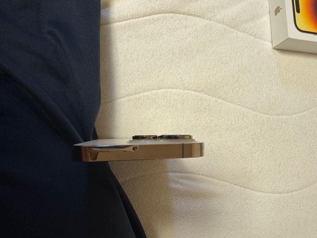 Apple iPhone 14 Pro ゴールド　本体