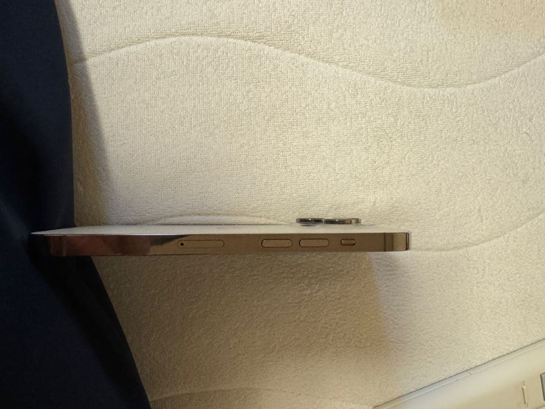 Apple iPhone 14 Pro ゴールド　本体