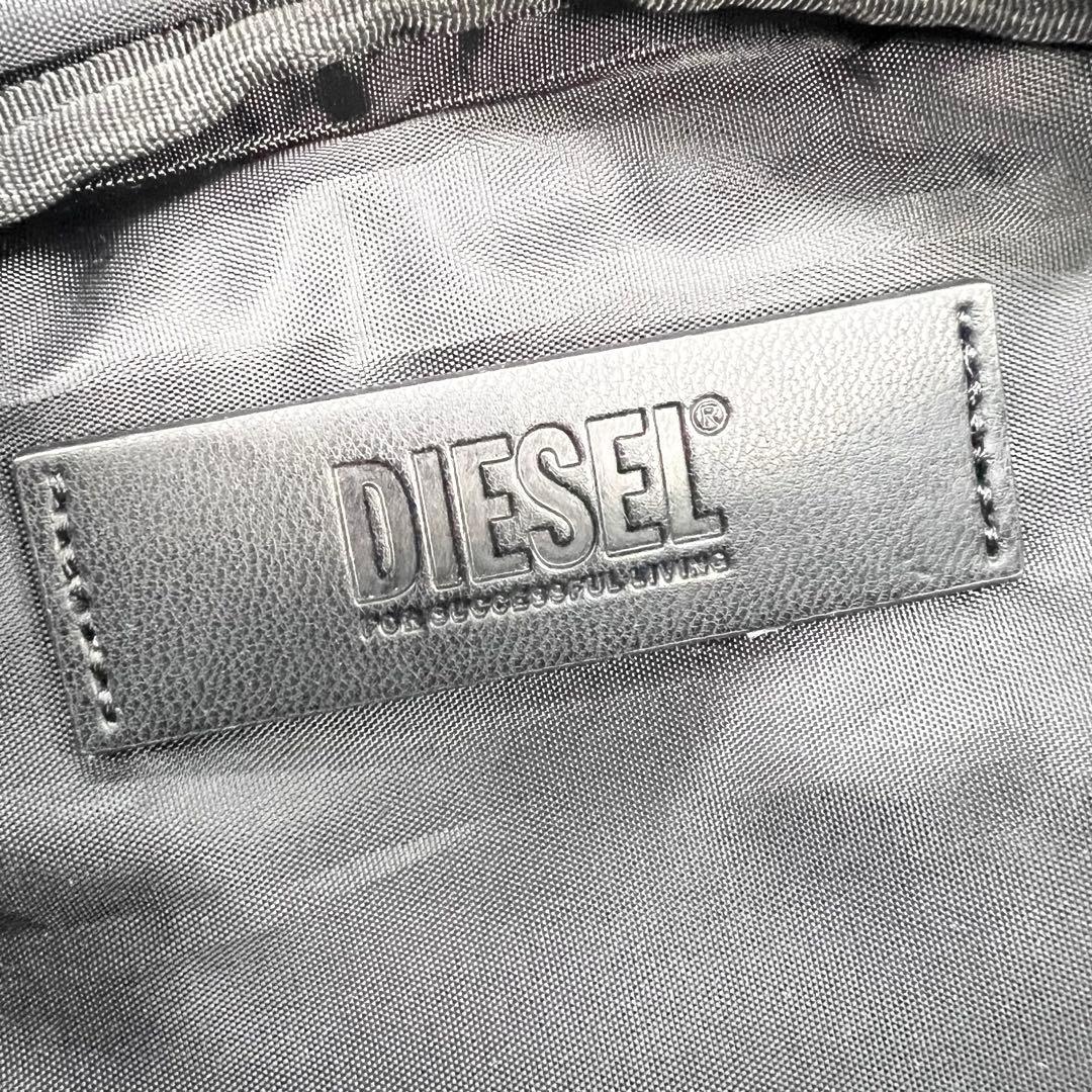 未使用級✨ディーゼル　ボディバッグ　HOLI-D　レザー　黒　Dロゴ　正規品