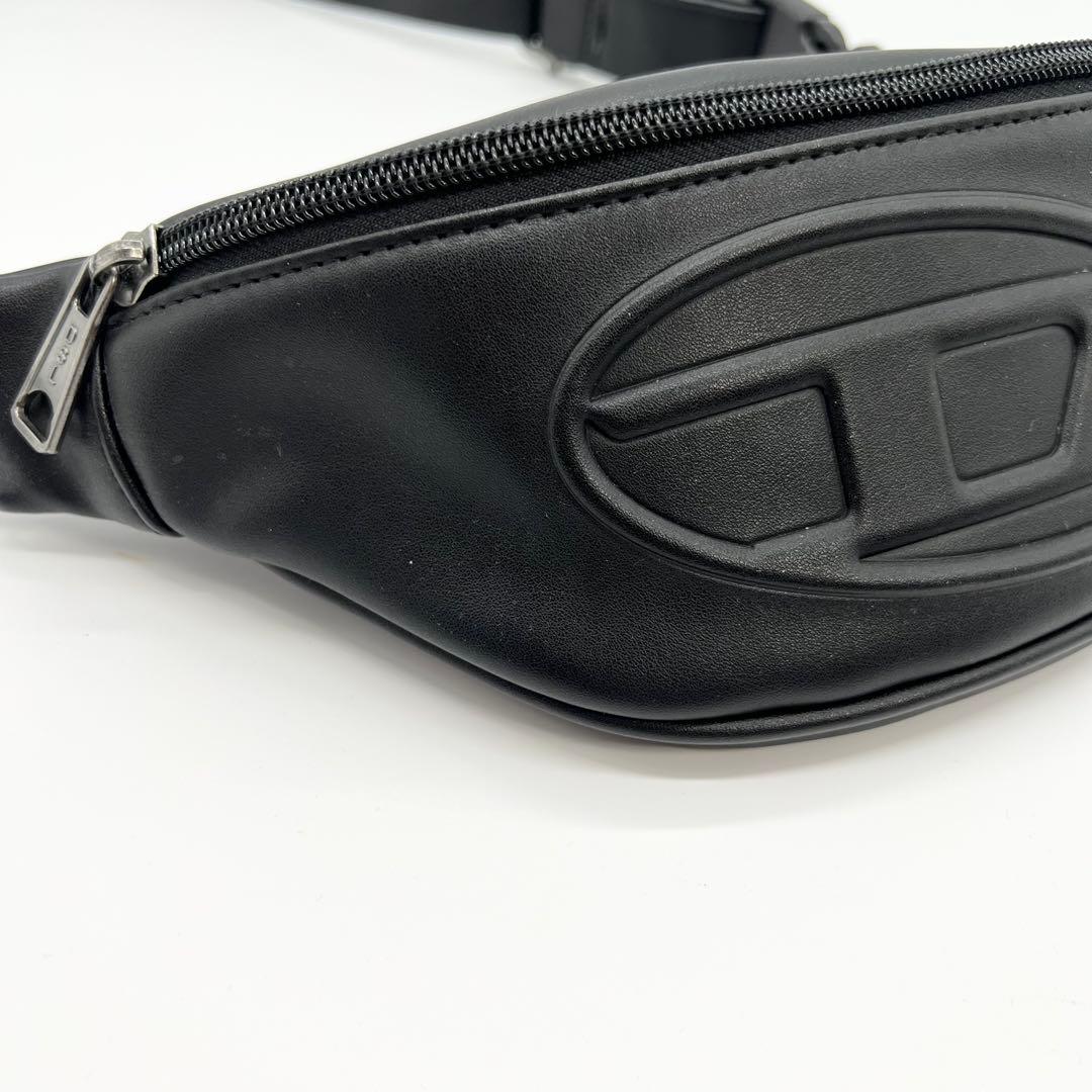 未使用級✨ディーゼル　ボディバッグ　HOLI-D　レザー　黒　Dロゴ　正規品