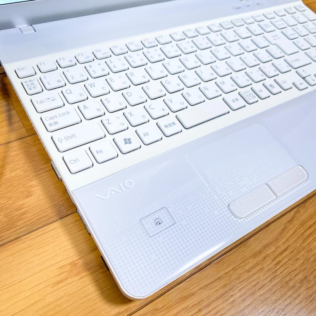 1台限定！VAIOノートパソコン✨SSD240 i3 最新Win11 カメラ付