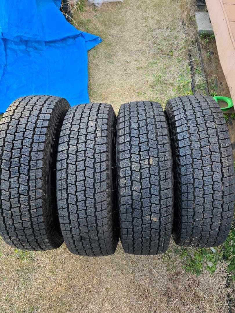 coco 195/80R15 スタッドレス＆ホイールセット　ハイエース
