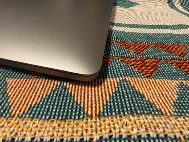 美品 10th　Apple Mac Book Pro A2251　(1)