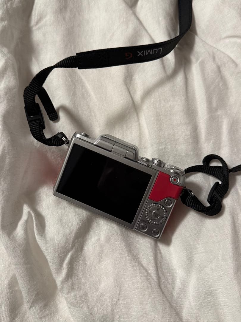 Panasonic / LUMIX DMC-GF7 ミラーレス一眼カメラ