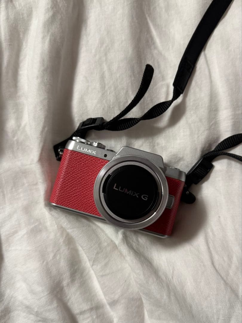 Panasonic / LUMIX DMC-GF7 ミラーレス一眼カメラ