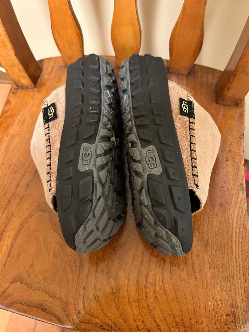 UGG ベージュ スエード サンダル