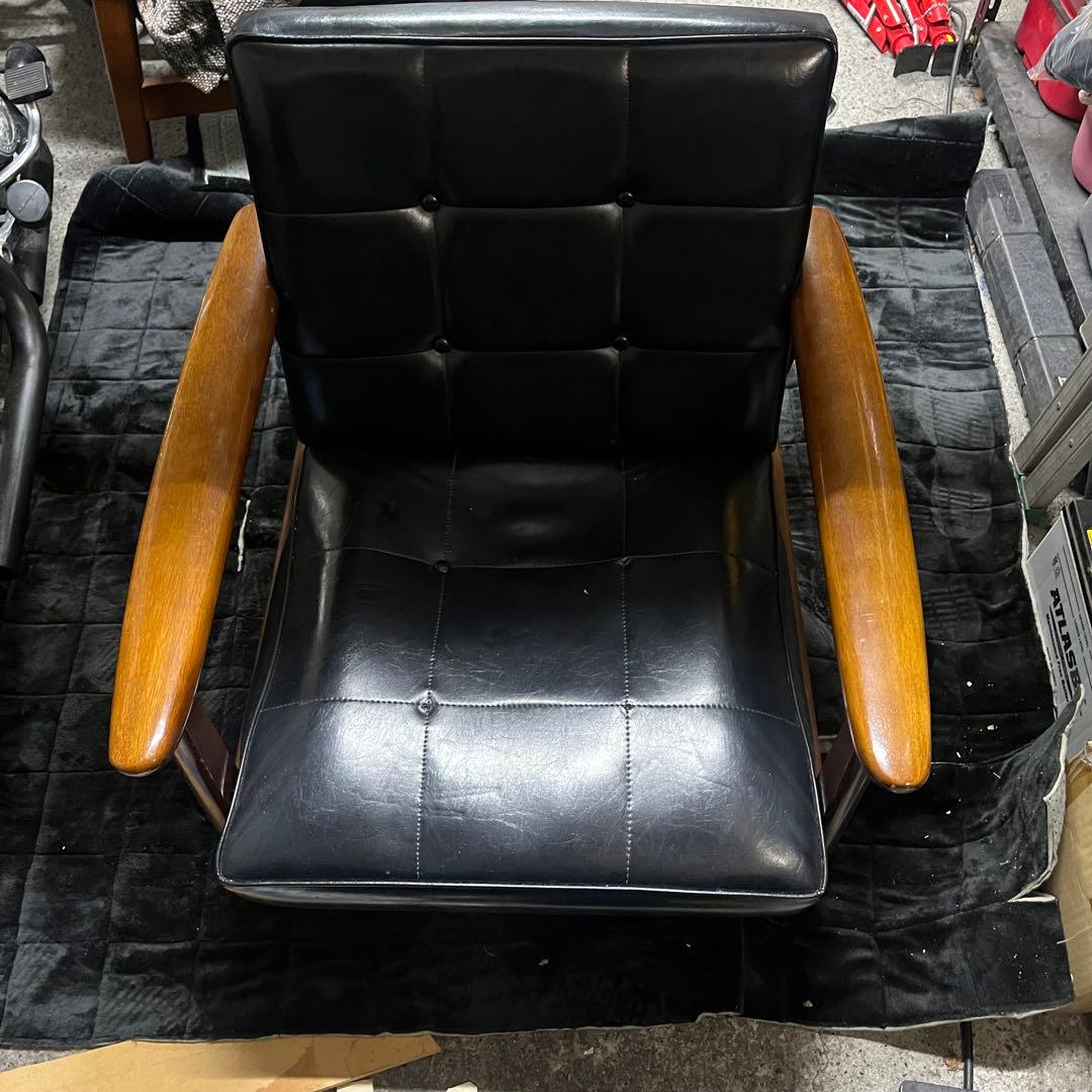 カリモク60 1人掛けソファ ブラック