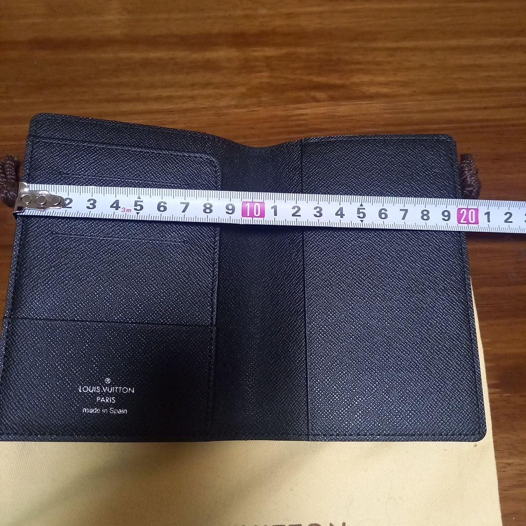 パスポートケース　Louis Vuitton
