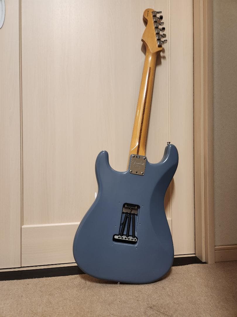 安*久様 FenderUSA American Standardストラト ブルー