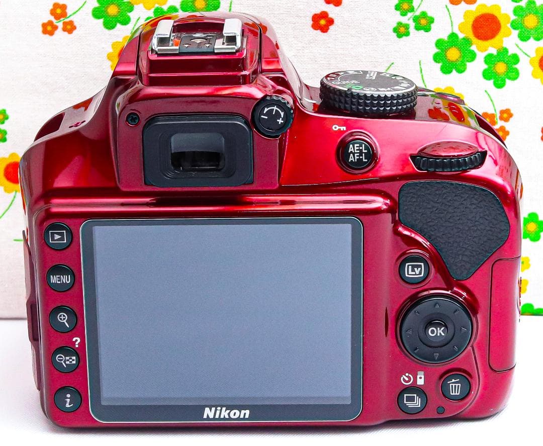 Nikon D3400 レッド ☆かわいい赤☆スマホ転送OK☆初心者向け一眼レフ