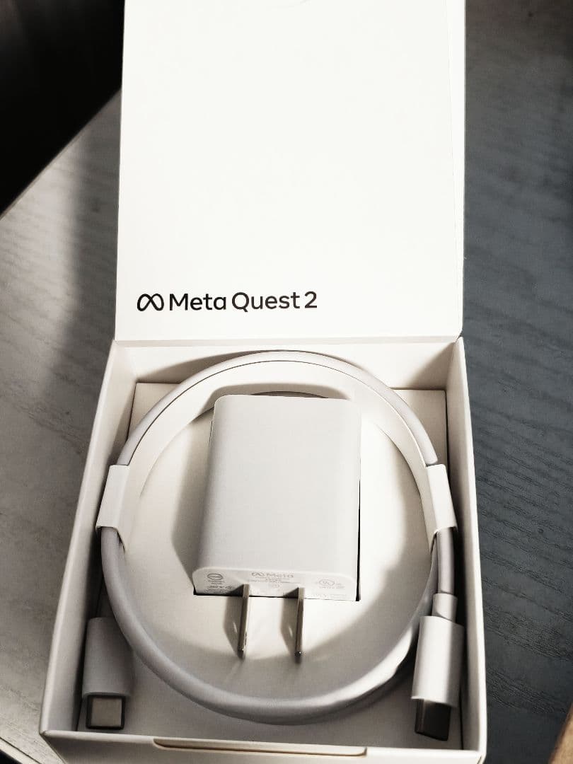  Quest 2 128GB VRヘッドセット＋KIWI製アクセサリ2点