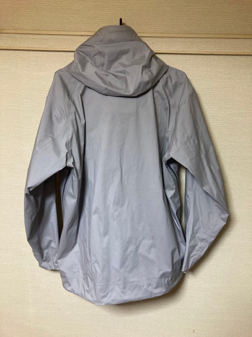 デサントオルテライン　ナイロンジャケット