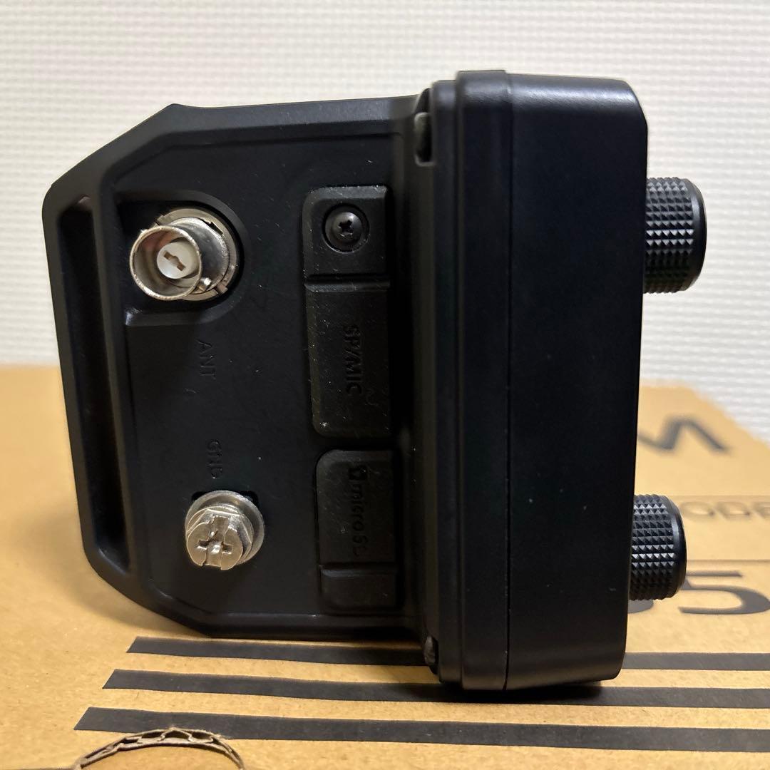 ICOM IC-705 HF/VHF/UHF トランシーバー