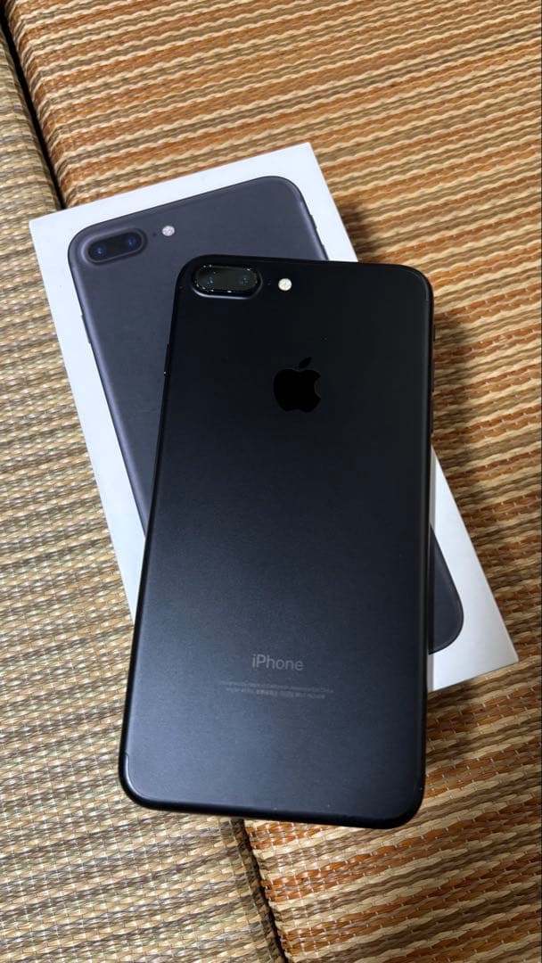 Apple iPhone 7 Plus 128GB ブラック