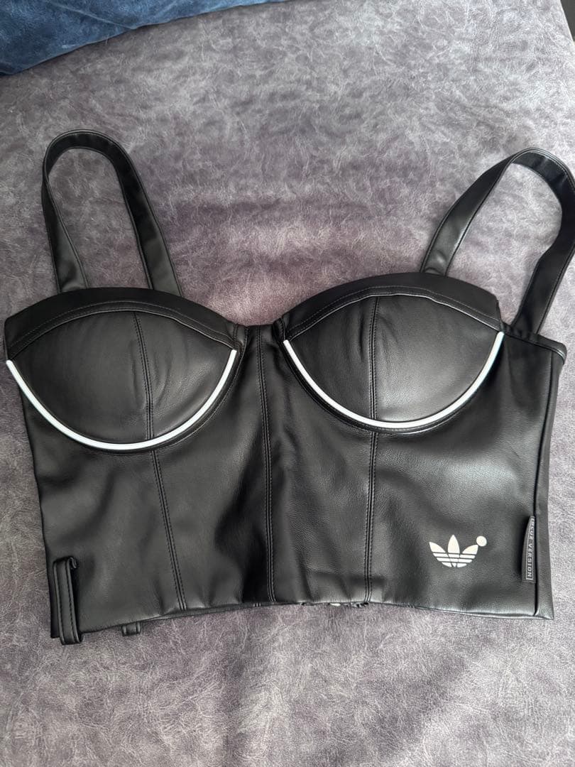 adidas ブラック ベアトップ Mサイズ