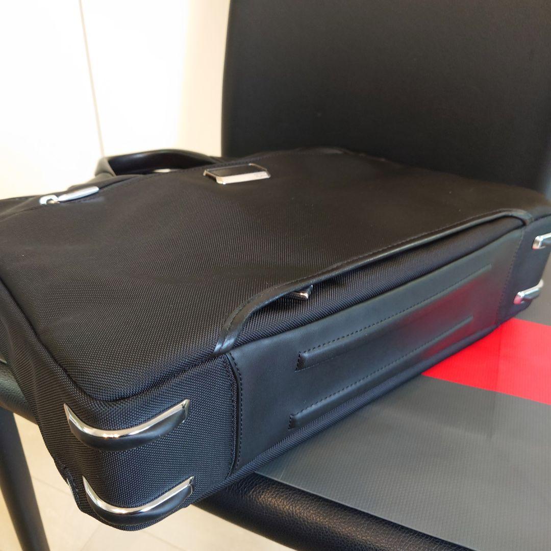 【ほぼ未使用】TUMI 255002D2 ARRIVE ソーヤ・ブリーフケース