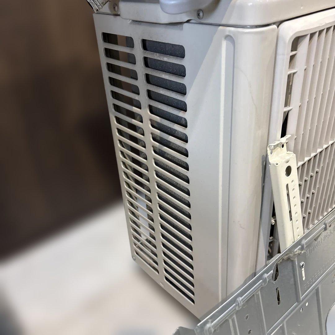 ☆送料無料☆ FUJITSU ルームエアコン　AS-B221L-W