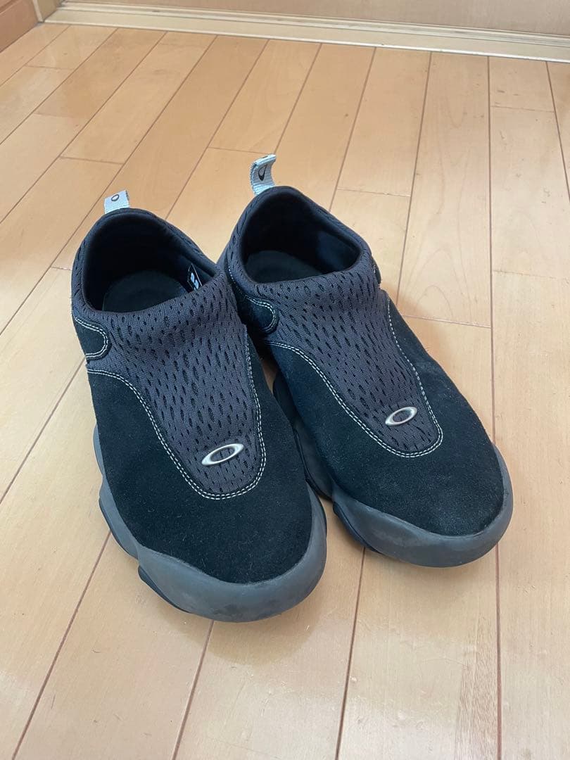 Oakley スニーカー team factory