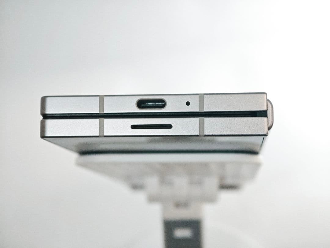 【Aランク】Galaxy Z Fold6 シルバーシャドウ 256GB 韓国版