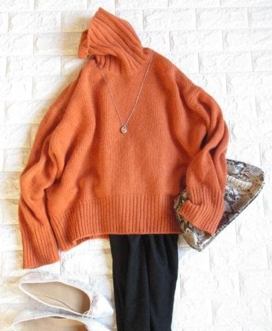 トゥモローランド ギャルリーヴィー 定価3万ファインウールタートルニットオレンジ