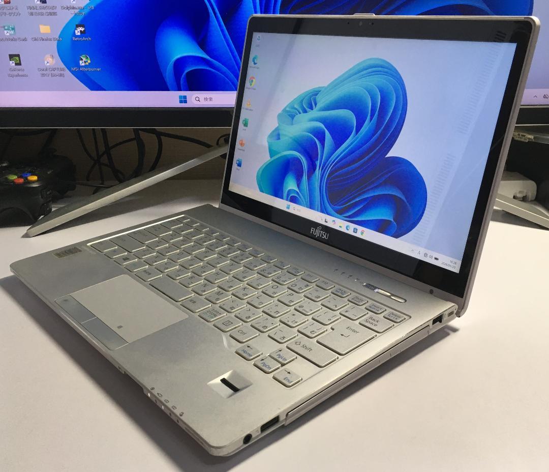 富士通 FMV LIFEBOOK SH75/T Windows11