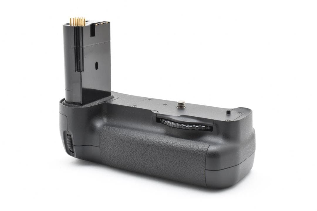 Nikon D200用バッテリーグリップ　MB-200　A008