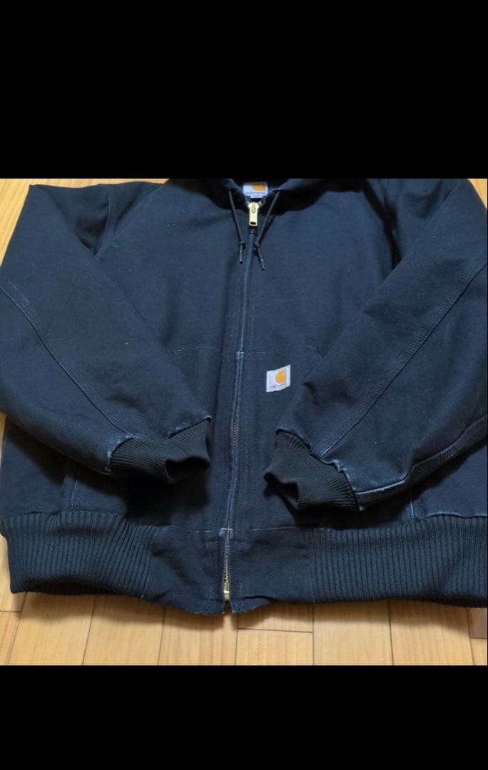 Carhartt ブラック アクティブジャケット