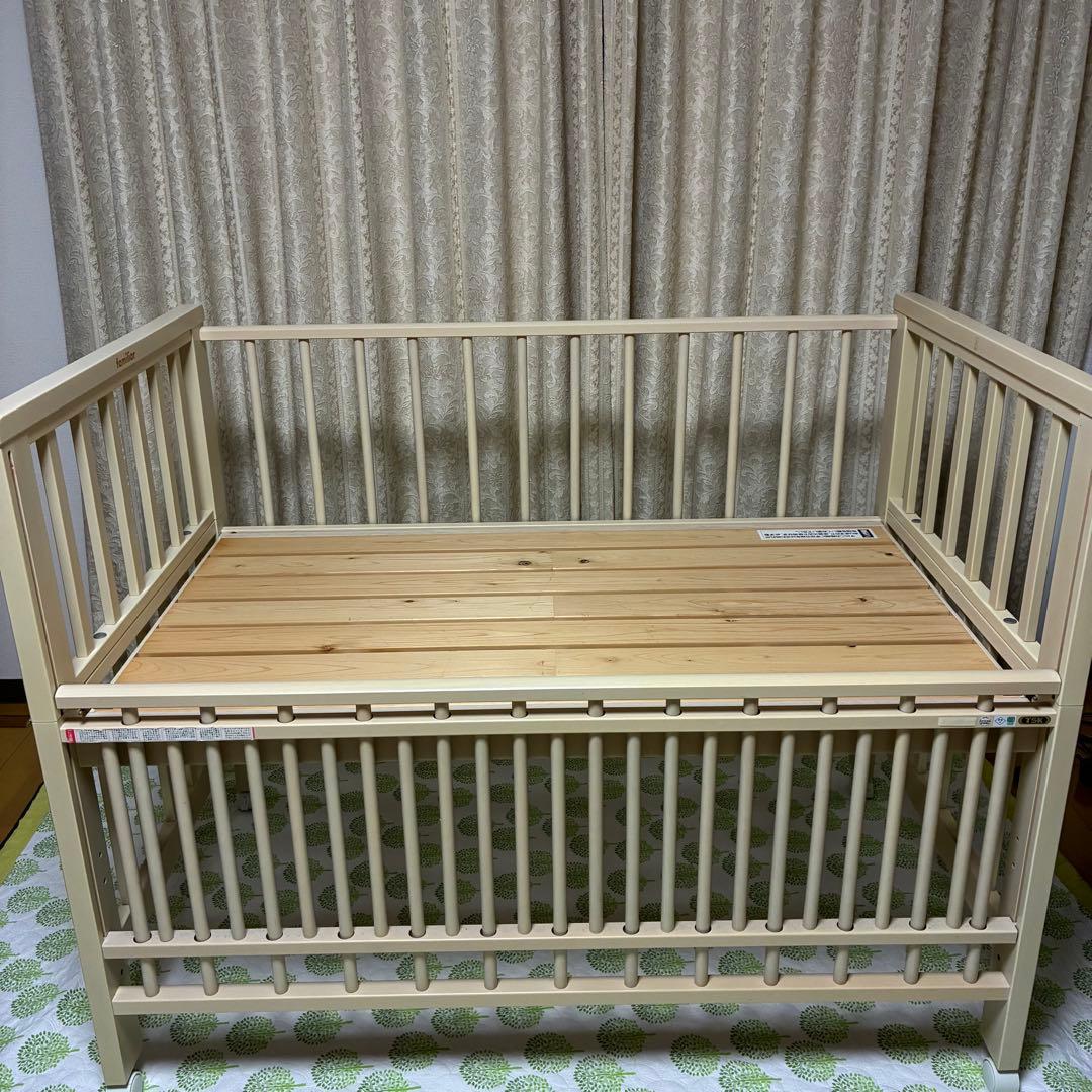 familiar 木製ベビーベッド