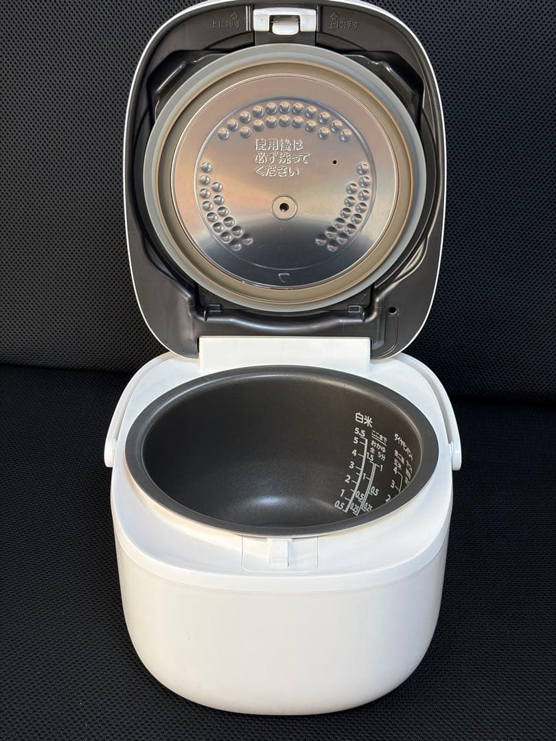 TOSHIBA　真空IHジャー炊飯器　RC-10VRT　ホワイト