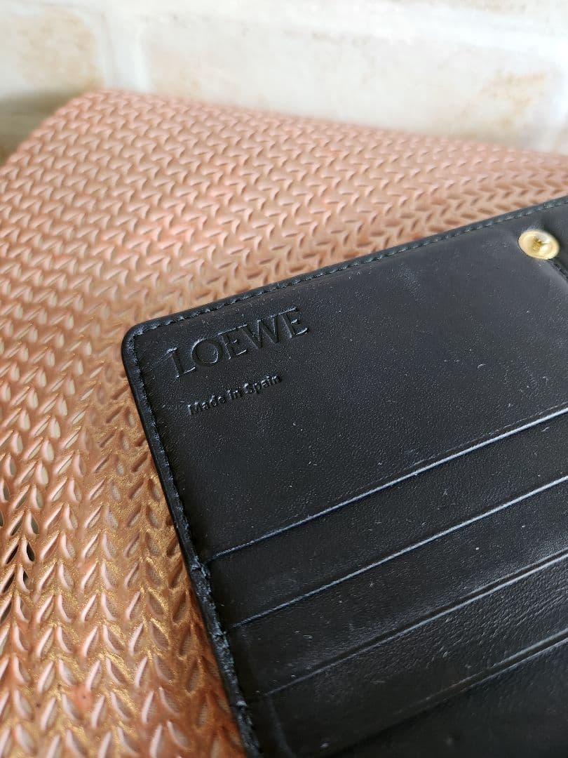 LOEWE　コンチネンタルウォレット　アナグラム　レザー
