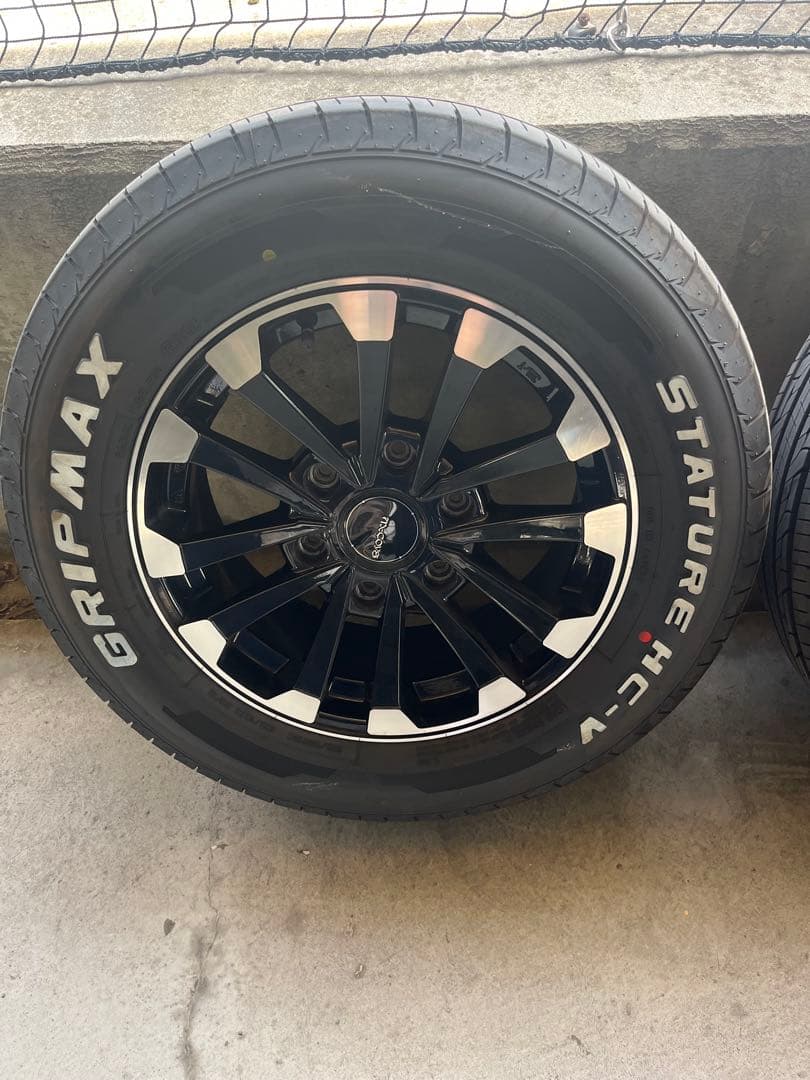 200系ハイエース用 16インチアルミホイール、タイヤ4本セット