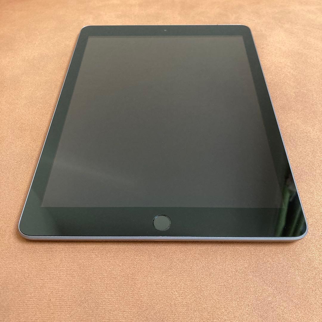 94 電池最良好☆比較的美品☆iPad6 第6世代 32GB WIFIモデル☆