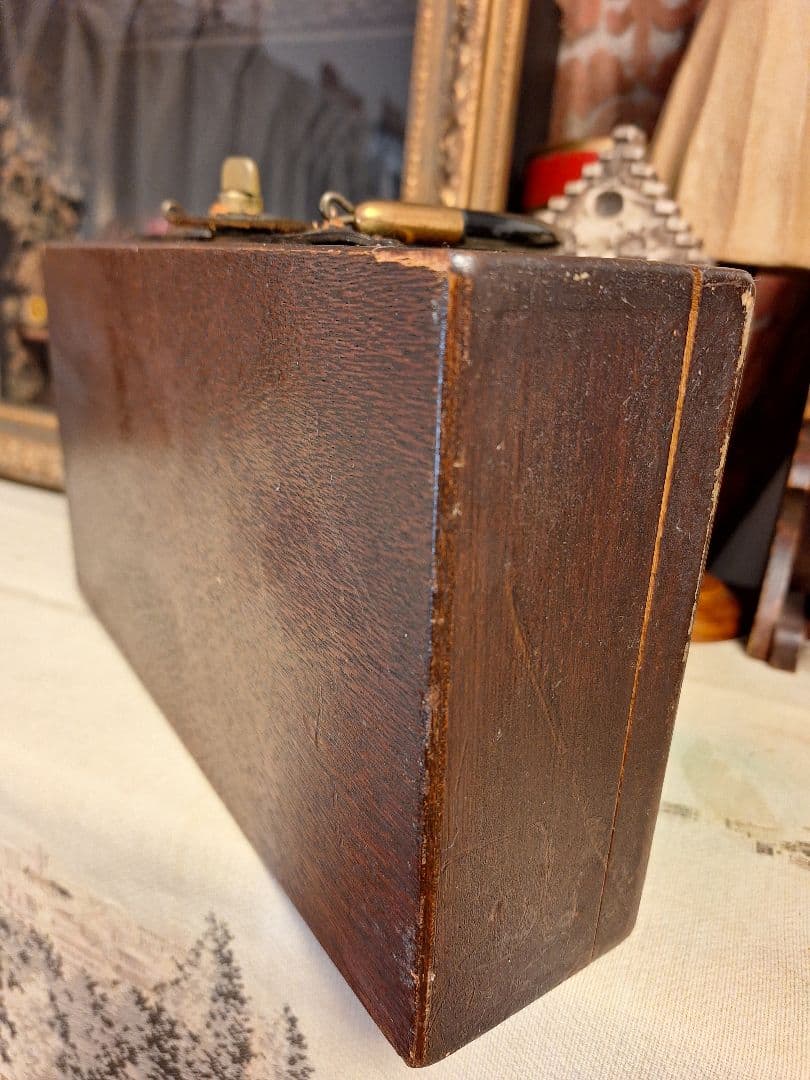 エニットコリンズ馬車デザインの木製ボックスアンティーク